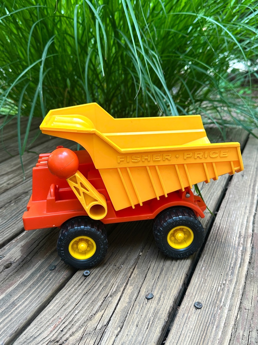 Vintage 1975 Fisher-Price Husky Helper Big Dump Truck Toy Model #302